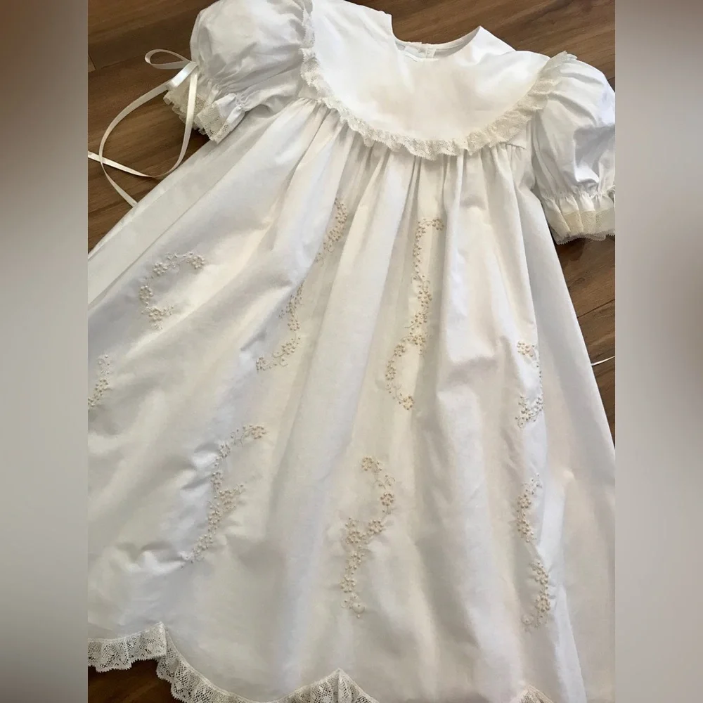 Auraluz Round Collar Embroidered Satin Flower Dress Girls Size 6